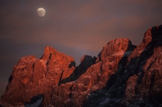 Pale di San Martino o zachodzie słońca