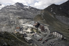 Przełęcz Stelvio widziana z Monte Garibaldi